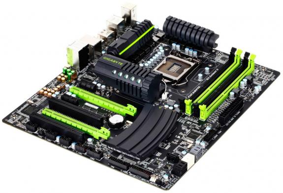 gigabyteg1sniper2o07_dh_fx57.jpg