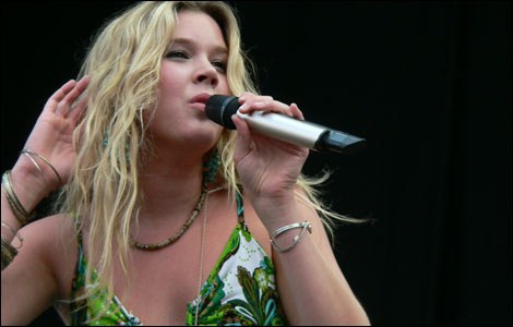 joss_stone_v2005_gallery_470x300.jpg