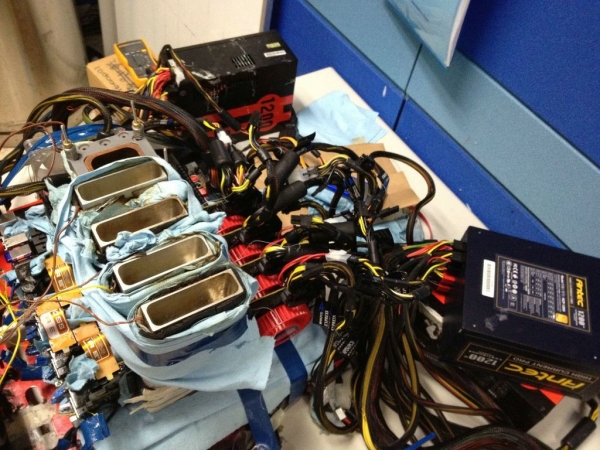 amdhd7970qcrek_1_dh_fx57.jpg