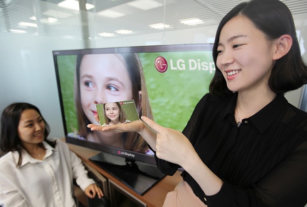 LG-5-inch-full-HD-LC1212121D-panel.jpg