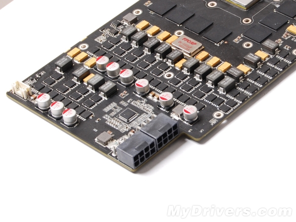 zotacgtx580ee_4a_dh_fx57.jpg