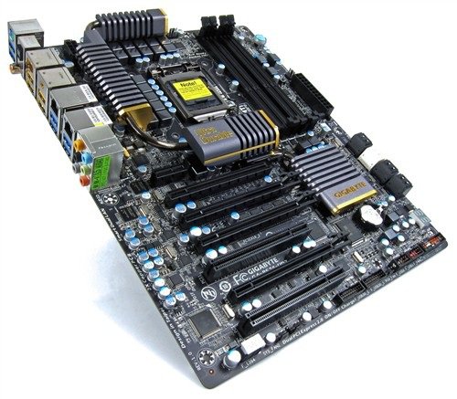 gigabytez68oshaber_1_dh_fx57.jpg