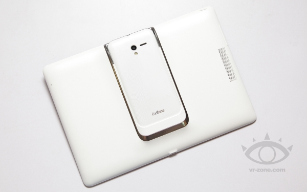 ASUS-PadFone-2-White-21321310.jpg