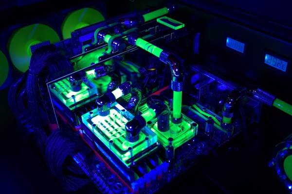 petermoddesk_12a_dh_fx57.jpg