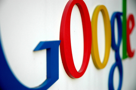 google_logo_on_wall_21313137369.jpg