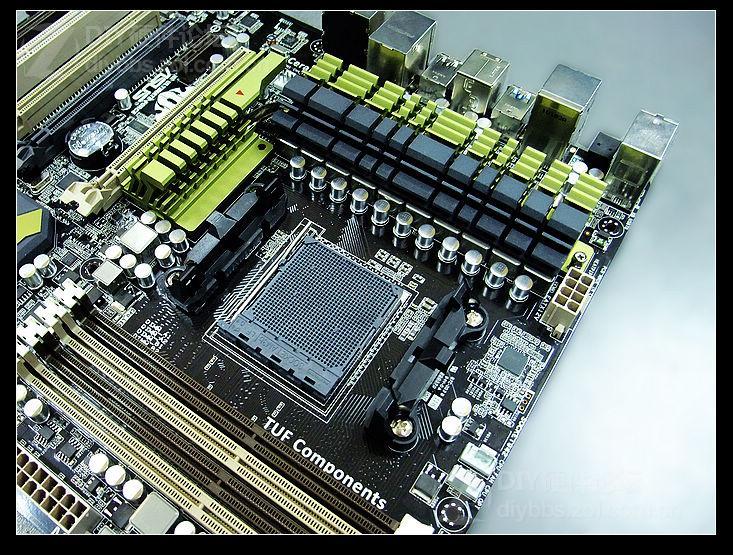 asus990fxsabertooth_2_dh_fx57.jpg
