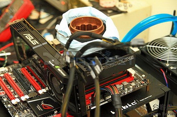 3837gskill_2_dh_fx57.jpg