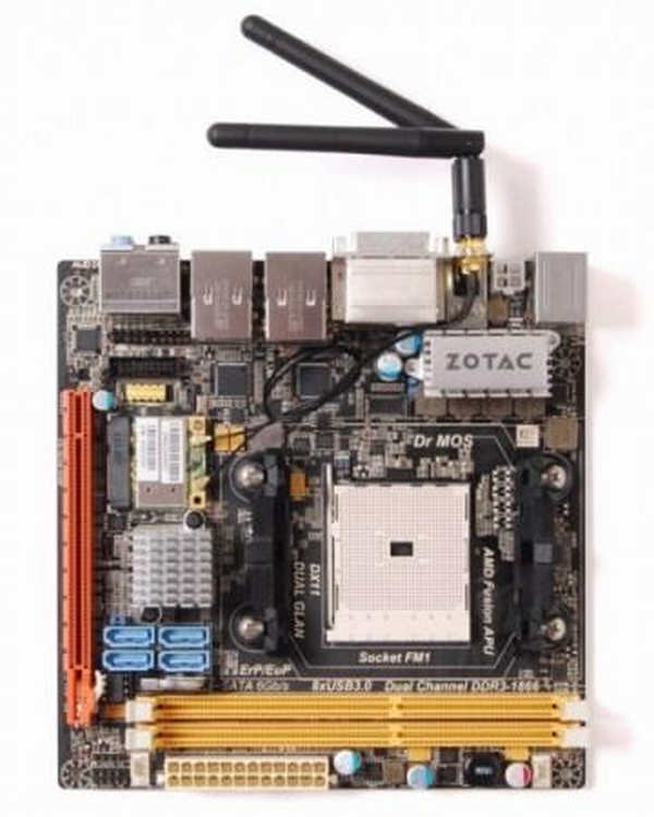 zotaca75-itxwifi02_dh_fx57.jpg