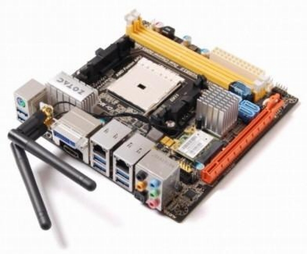 zotaca75-itxwifi01_dh_fx57.jpg