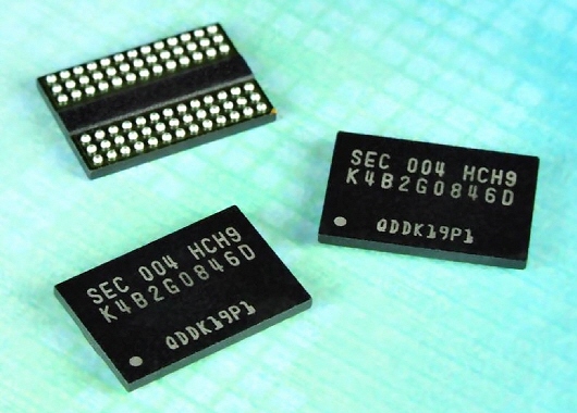 Samsung_30nm_2Gb_DDR3_DRAM_01_dh_fx57.jpg