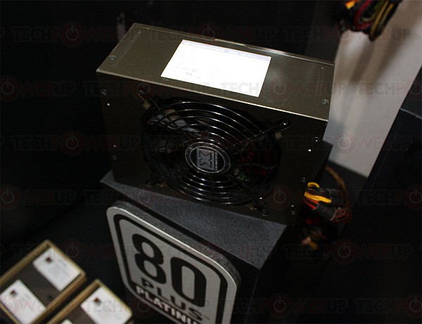 xigmatek1450wpsu_1_dh_fx57.jpg