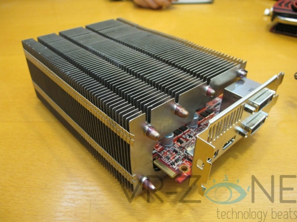 PowerColorhd6850scs3_dh_fx57.jpg