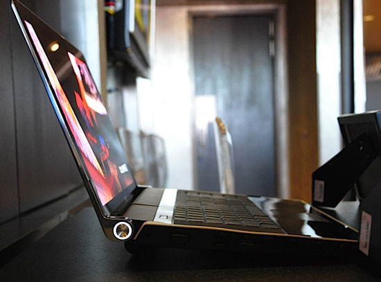 Dell_Studio_XPS_16_OLED_CES2010_03_dh_fx57.jpg